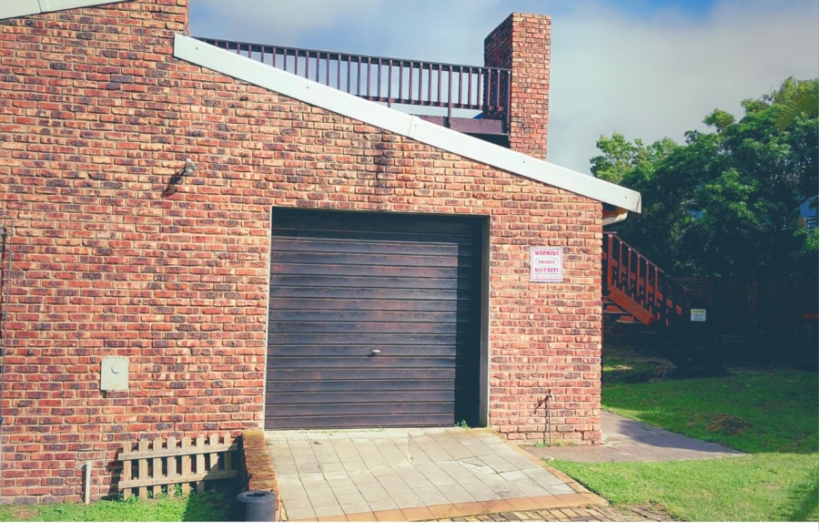 4 Bedroom Property for Sale in Oyster Bay Eastern Cape
